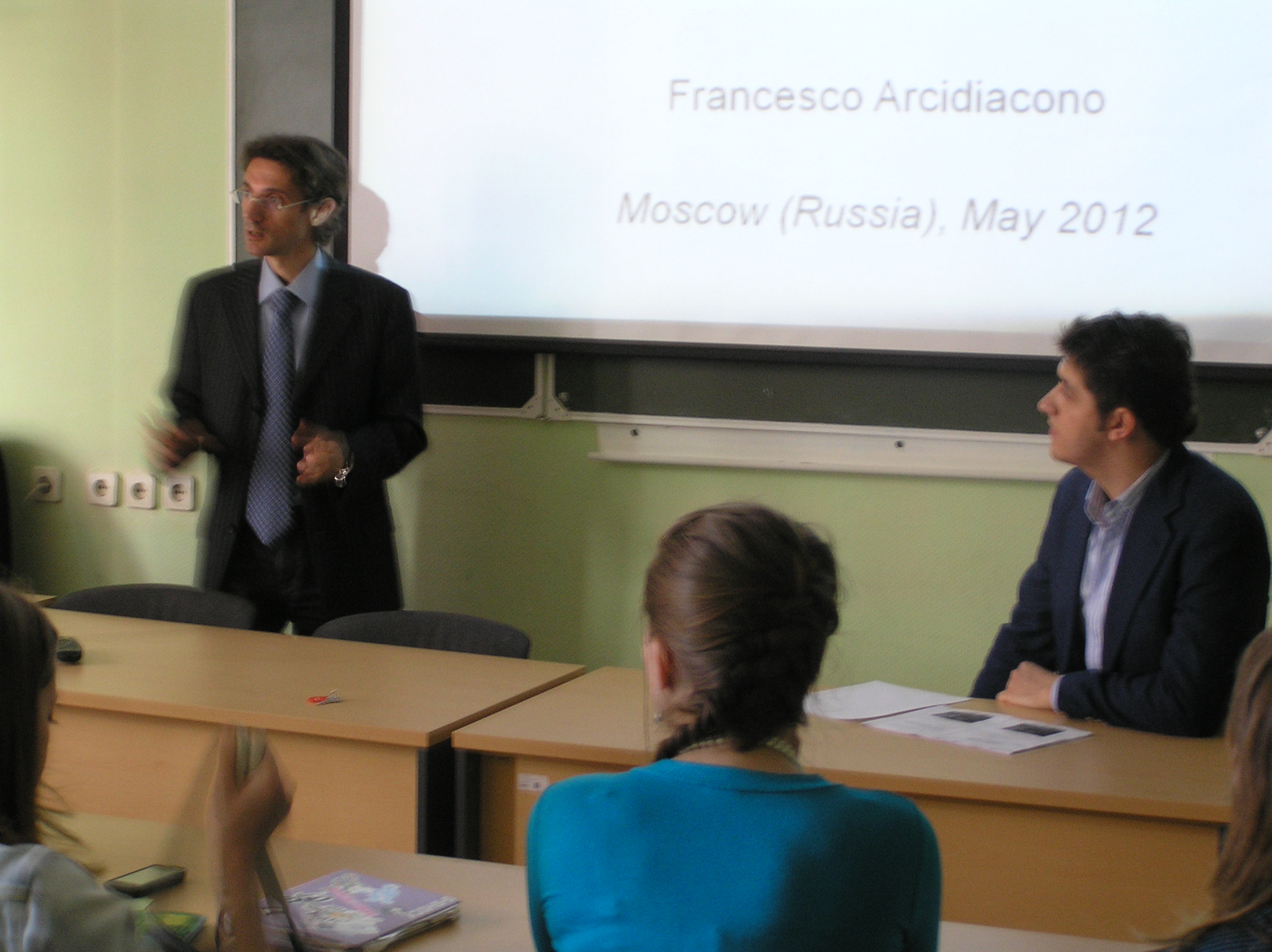 В рамках Соглашения о сотрудничестве с университетом г. Невшатель  (Швейцария) 15 мая МГППУ уже не в первый раз посетил профессор Франческо Арчидиаконо.