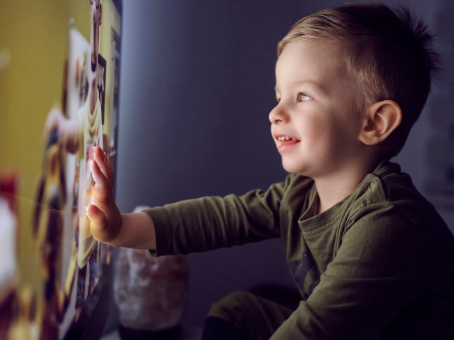 2022-03-18 «Приводят к задержке речевого развития»: какие мультфильмы можно смотреть детям и как они влияют на их психику?