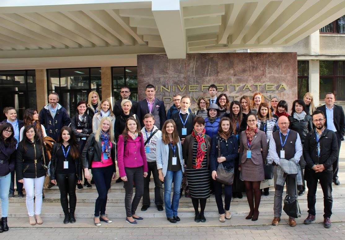 Участники ‘Erasmus Staff Training Week 4th edition 2017’ и сотрудники международного департамента Западного университета Тимишоары. Тимишоара, Румыния, 27 апреля 2017 г.