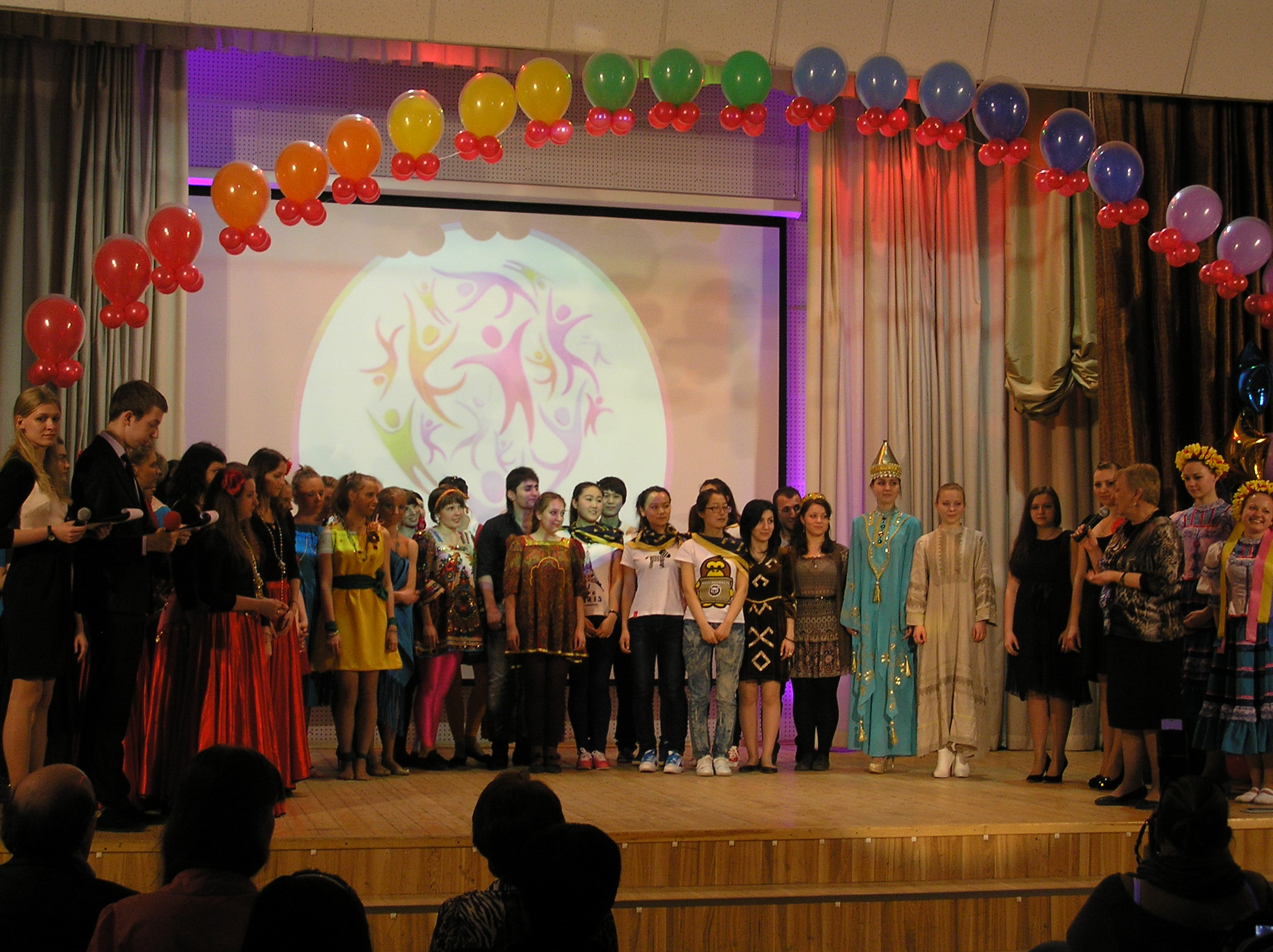25 апреля в Московском гуманитарном педагогическом институте состоялся Первый студенческий этнокультурный фестиваль «Московская радуга».