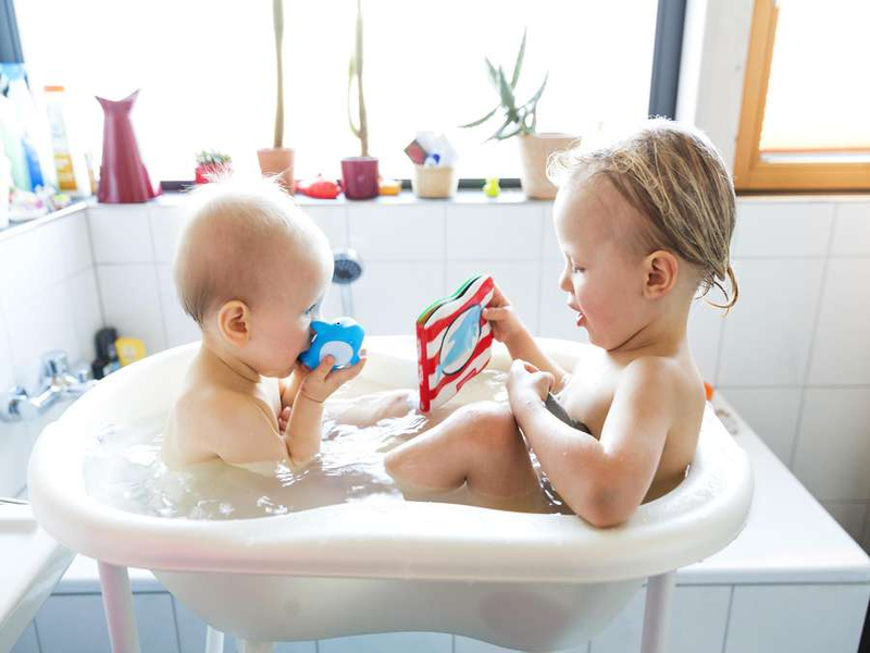 20220419Психологи рассказали, что уже с дошкольного возраста дети должны мыться самостоятельно.
