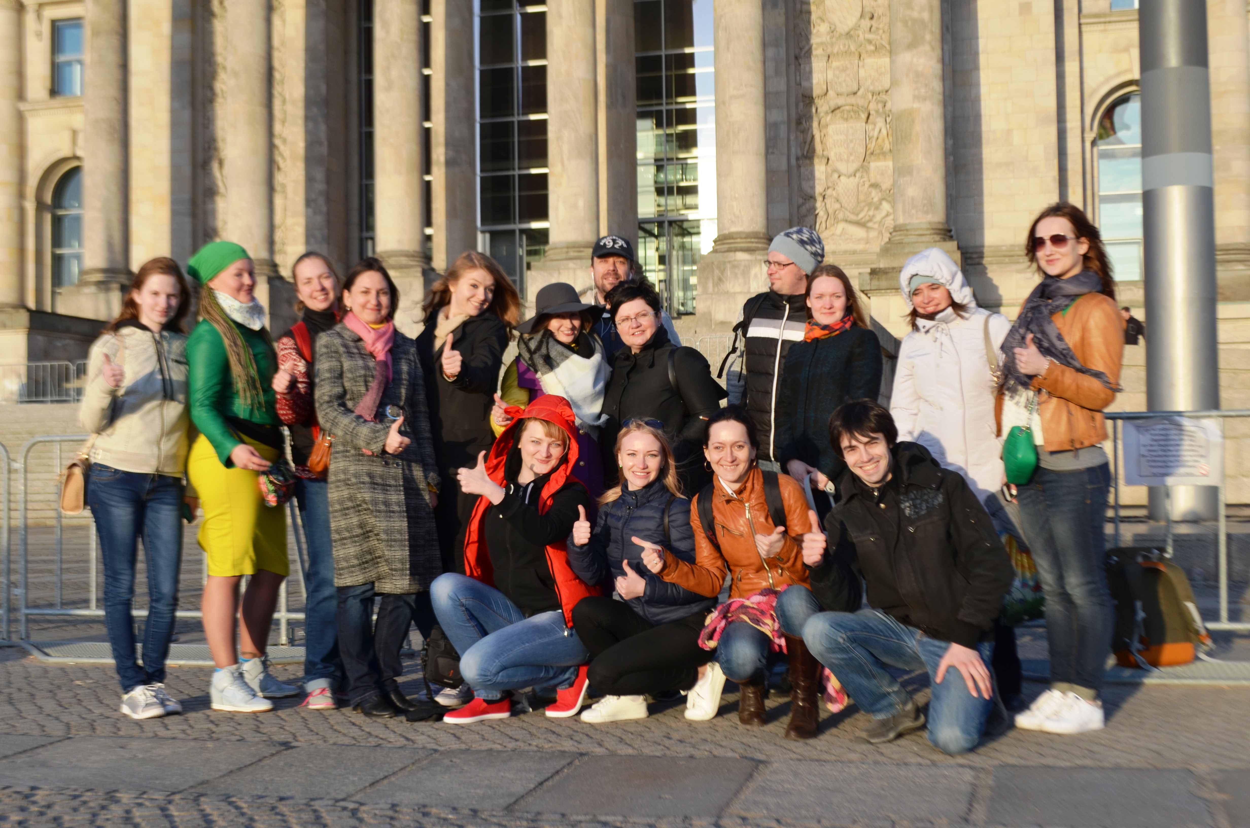 Часть студентов группы. Студенческие поездки в Германии. Студенческая поездка. Студенческие экскурсии. Студенты на экскурсии.