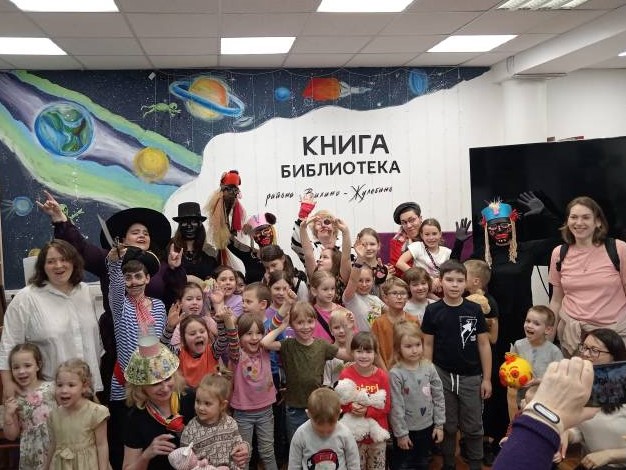 2024-04-25 Библионочь в семейном центре «Люберецкий» собрала на спектакль детей и взрослых
