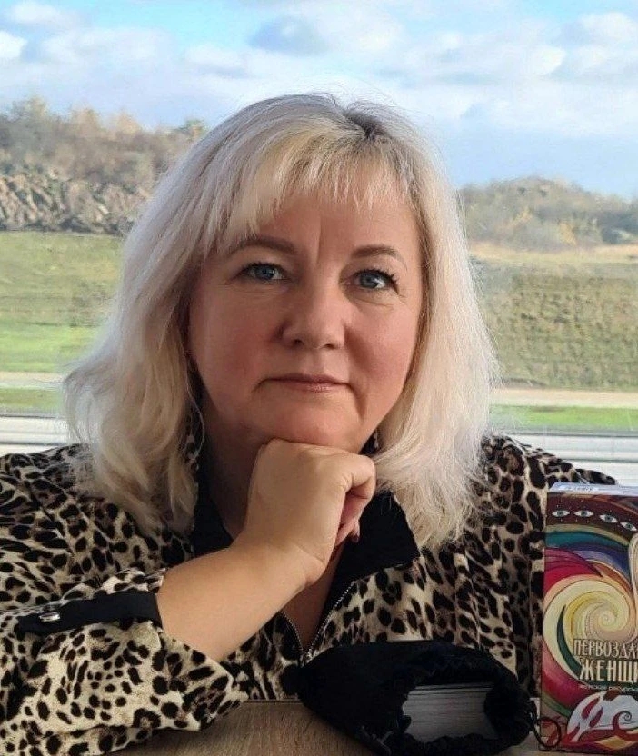 Елена Михайловна Семенова