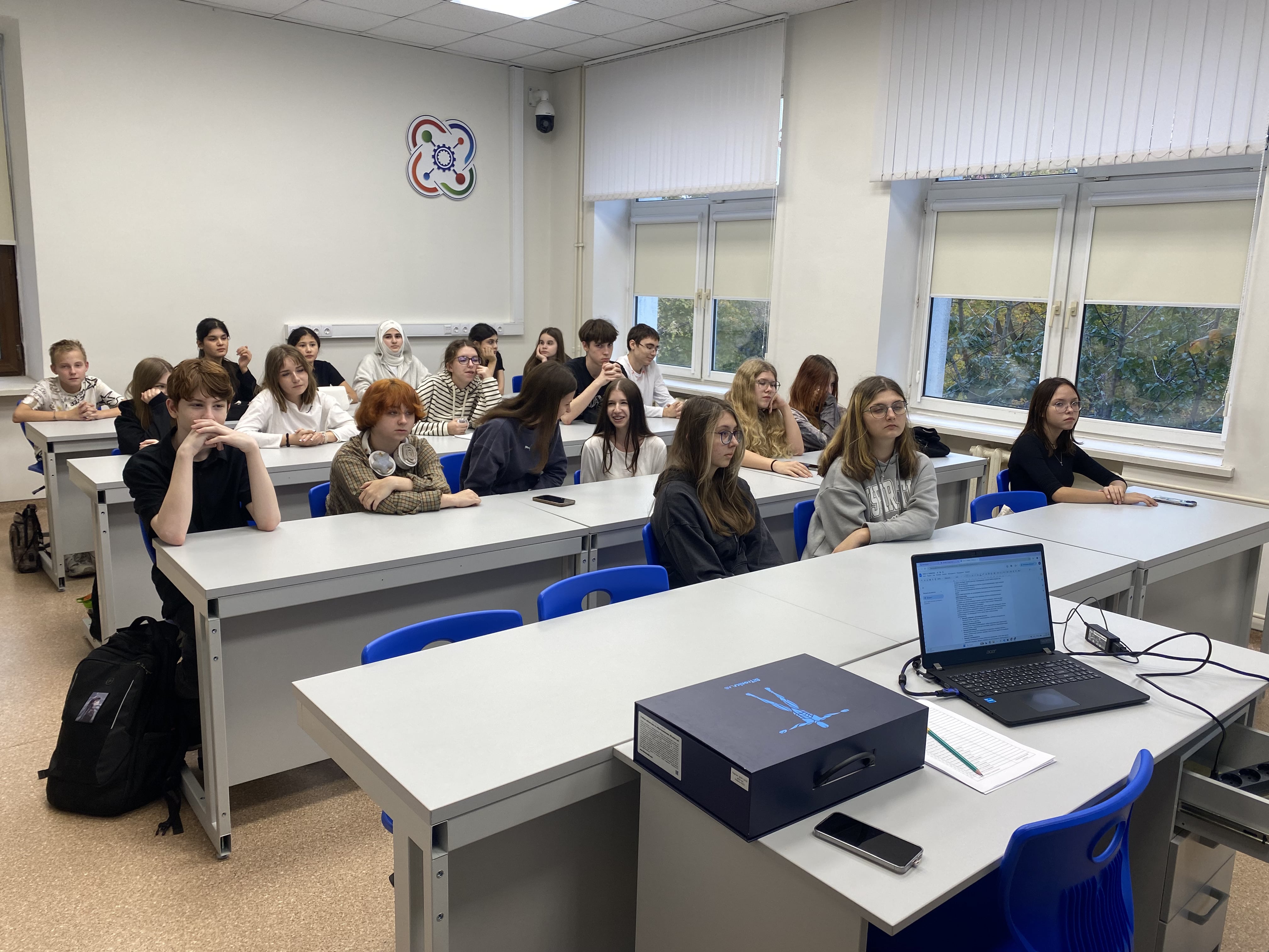 IMG_0748-min.jpg (1.05 MB)