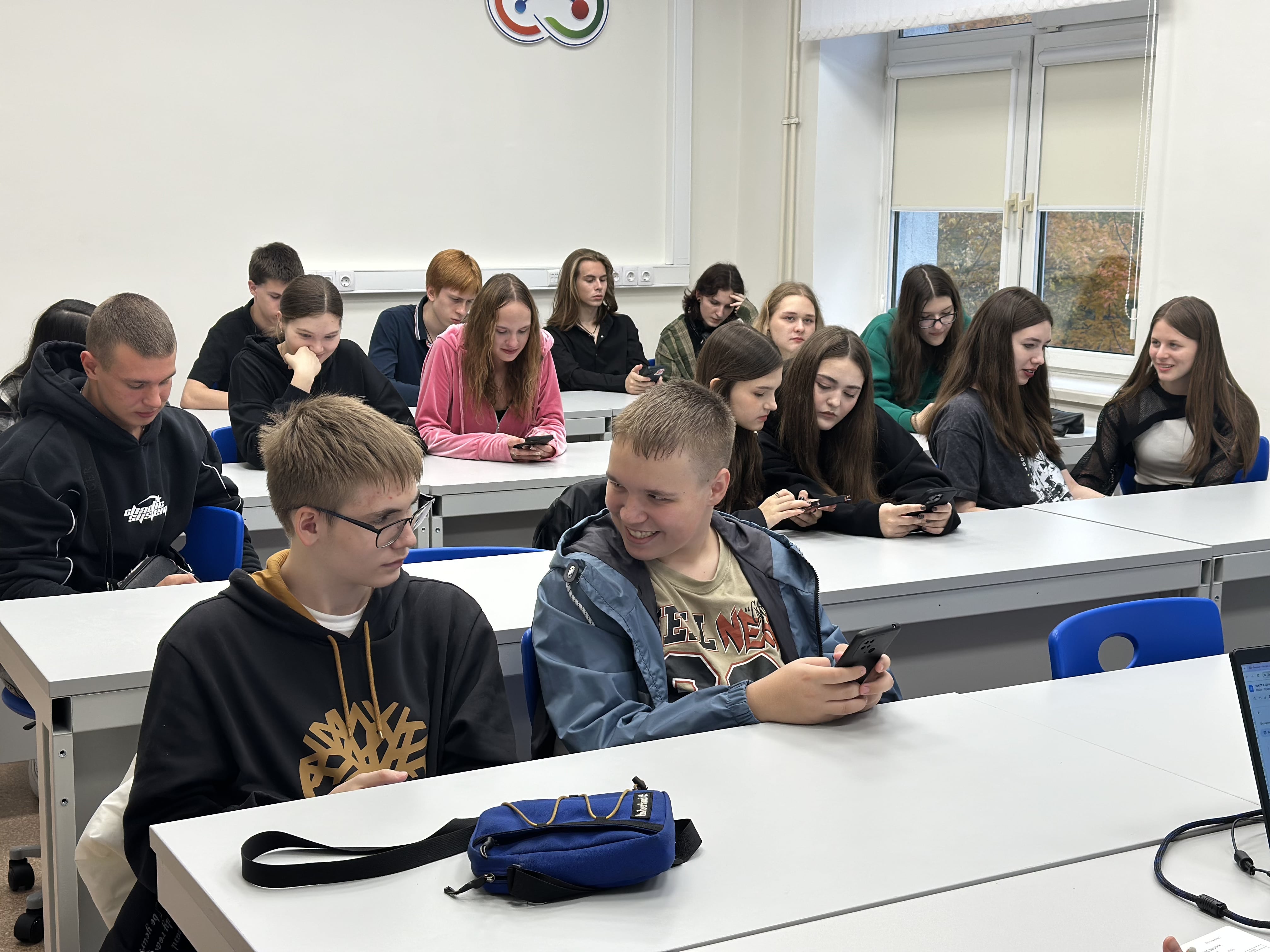 IMG_0769-min.jpg (855 KB)