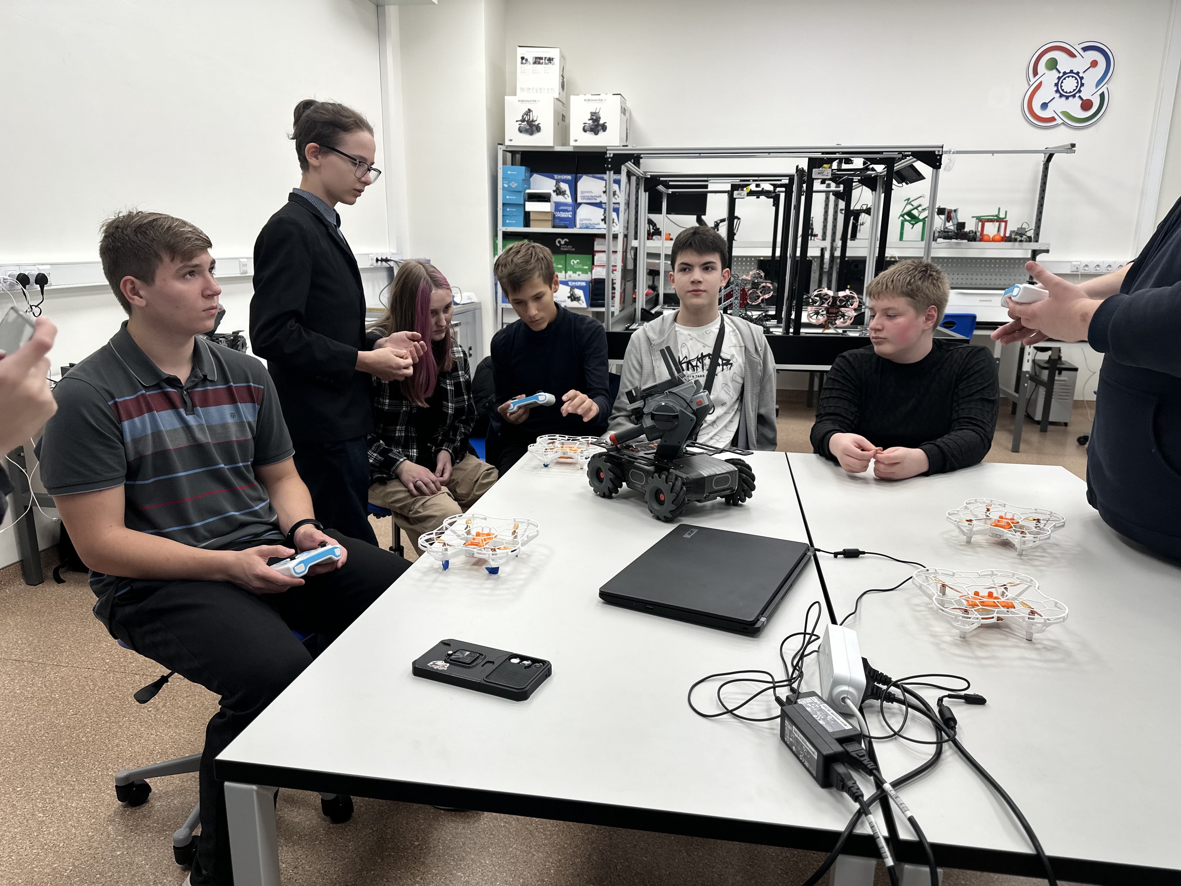 IMG_0775-min.jpg (1.11 MB)