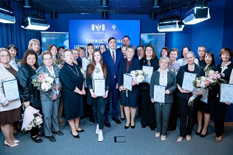 17e6b7fd06aaa8b6934a_2000x.jpg (46 KB)