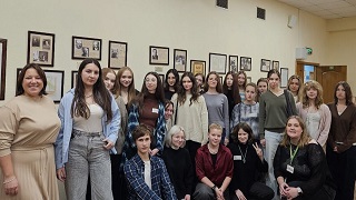 photo_5226485796758556112_y.jpg (31 KB)